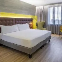 Pullman Santiago El Bosque, hotell i Santiago