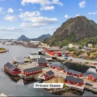 Ytterviks Rorbu Lofoten With private Sauna, hotel u gradu 'Stamsund'