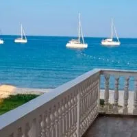Marathon Studios & Apartments, ξενοδοχείο στο Κερί