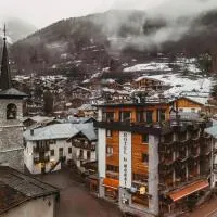 Hôtel Le Monal، فندق في سانت فوا تارونتي