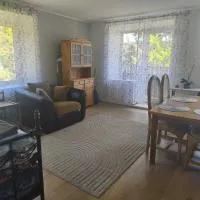 Vormsi Ohvitseride maja korter nr 6, hotel em Hullo