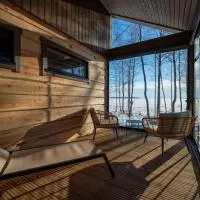 Iisland Usva, seaside house with sauna and jacuzzi，伊鎮的飯店