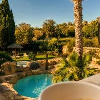 The Red Farm Relais & Spa, hotel u gradu Iklin