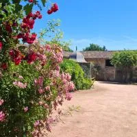 Gite à la ferme du grand coland, hotel v destinaci Saint-André-dʼHuiriat