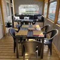 Mobil-home 8 Personnes Bora Bora, hotel u gradu Gastes