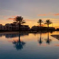 Luxury Seaside Apartment - 200m to Beach - Sea View Terrace madame vacance、サイディアのホテル
