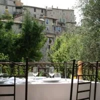 オーベルジュ ドゥ ラ マドンヌ(Auberge De La Madone)、ペイヨンのホテル