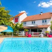 Carré Pau Airport Hôtel, hotel u gradu 'Serres-Castet'