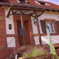 Gîte La Petite Maison – hotel w mieście Erckartswiller