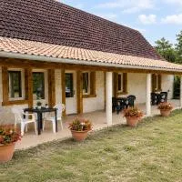 Chambres d'hôtes de l'Igues, hotel u gradu 'Montfaucon'