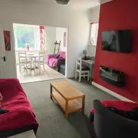 3 Bedroom house, close to woodland, chesterfield and peak District, hotel u gradu 'Brimington'