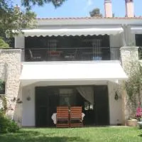 Family Villa Sea View, hotel di Kalandra