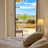 Elegante Bilocale con terrazza sul mare Mentone, kh&aacute;ch sạn ở Menton