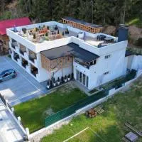 SUGARFAME- Guest House، فندق في سارنيتسا
