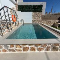 Katsaras Sunset & Pool House: Kremasti şehrinde bir otel
