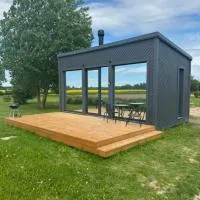 EstBerg Tartu Glasshouse with Sauna, готель у Тарту