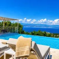 Villa Helios Corfu Kassiopi, готель у місті Касіопі