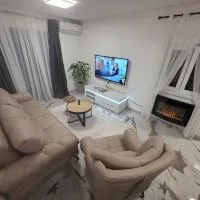 Apartmani Komatina Ðenovići 1, hotel i Ðenovići