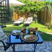 Ferienwohnung SaarPolygonblick Design Stay, hotelli kohteessa Ensdorf