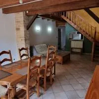 Charmes-lès-Langres में, होटल Le gîte des Sorbiers