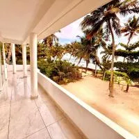Elkanah Aelyn Beach Homestay, hotel di Turavūr
