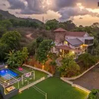 EKOSTAY - Mount Emerald Villa, Hotel in Alibag