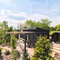 Garden Residence - The Nest, отель в городе Drahobudice