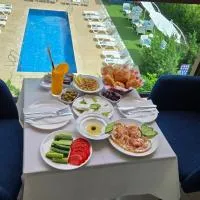 Mateus Hotel & Pool, hotel a Jounieh