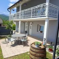 Kuća za odmor Petrović, hotel en Rumboci