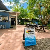 Pippies Beachhouse Backpackers, отель в городе Рэйнбоу-Бич