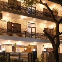 Amara Inn by Sandane Homes Near Expo mart and Pari Chowk, hotel a Greater Noida