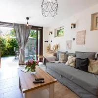 Sári Apartman, hotelli kohteessa Balatonalmádi