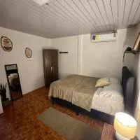 Mini apartment in downtown Limón with AC、プエルト・リモンのホテル