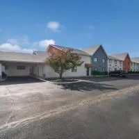 Ramada by Wyndham Effingham, hotel em Effingham