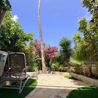 Viesnīca Beachfront Private Apartment in Pueblo Torviscas Sunset Harbour Adehē
