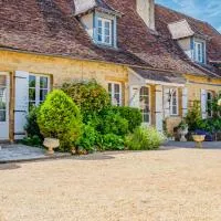 Fleur-de-lis House, French gite – hotel w mieście Saint-Sulpice-dʼExcideuil