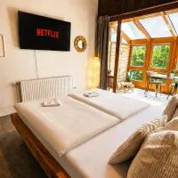 Mountain View Room mit sonnigem Wintergarten, hotel u gradu 'Dietmannsdorf bei Trieben'
