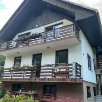 Apartma Belca Mountain Escape, hotel a Mojstrana