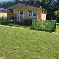 Viesnīca Urlopownia-Domki z Indywidulanym Ogrodzeniem-Dogfriendly-Duży,Zielony Teren pilsētā Gaski