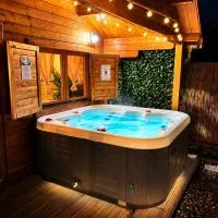 Rustic Western Ranch House with private garden and jacuzzi between Amsterdam Haarlem and Schiphol Airport, hotel di Vijfhuizen