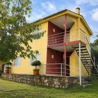 Cabaa del Sol Upper Floor 2 Bedroom Cabin for 6 Guests, hotell i Salta