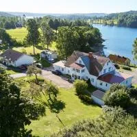 Vita huset at Stora Le, хотел в Ed