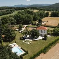 Domaine de Bonaveau - Spa & Piscine, hôtel à Barcelonne