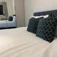 Peaceful Get Away Room In Hilton House, Hotel in Hilton