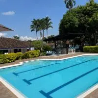 Hotel Campestre Santa Lucia, מלון במונטנגרו