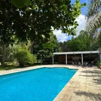 Casa Quinta en CAPILLA DEL SEÑOR, hotel em Pavón