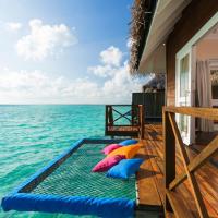 Sun Siyam Vilu Reef with Free Transfer, hotel di Dhaalu Atoll