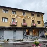 Hotel Europa Les by Dynamic Hotels，萊斯的飯店