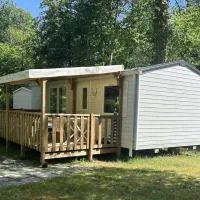Mobil-home Parc de Roches, hotel sa Saint-Chéron