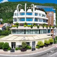 Hotel Imperial Conference & Spa، فندق في بودفا